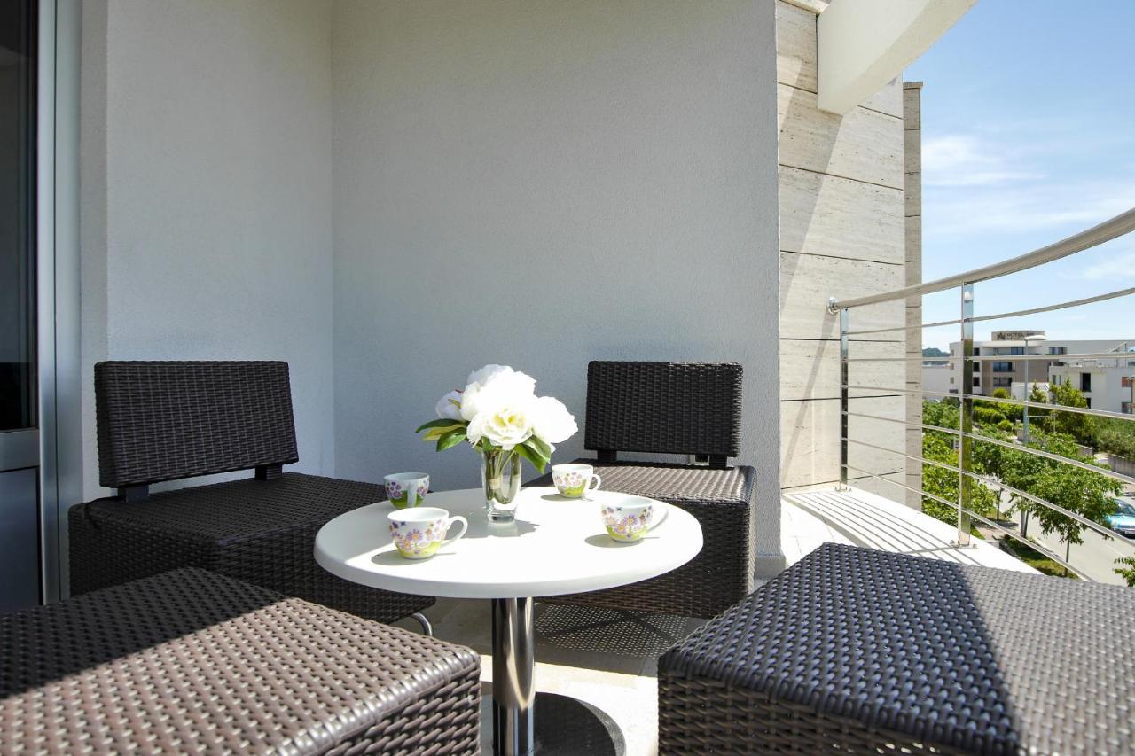 Apartments Milan 마카르스카 외부 사진